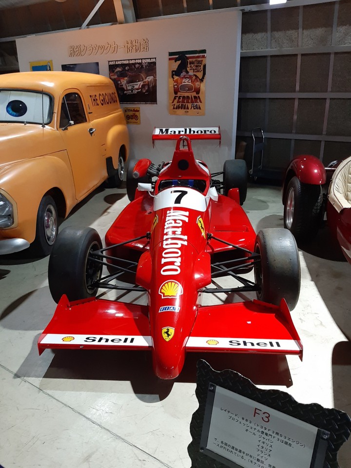 Ｆ３カーの展示