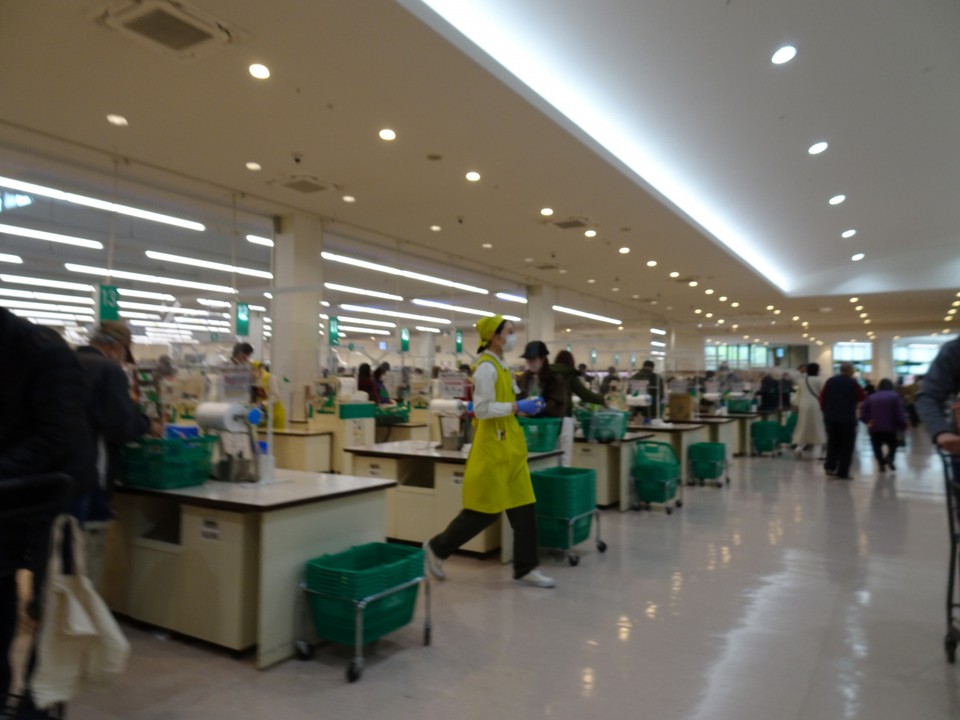 こんなレジがあっても渋滞