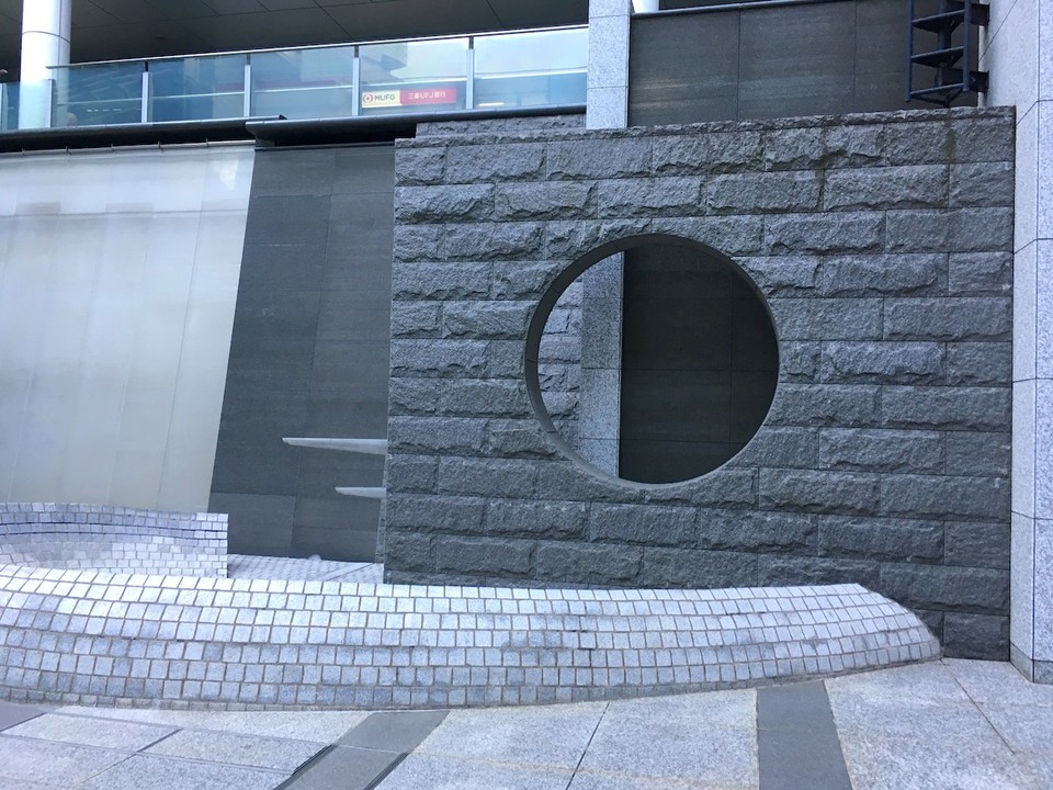 太陽生命品川ビル前