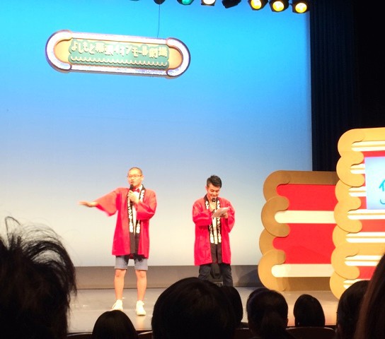 写真ＯＫだと言っていた前説の芸人さん。