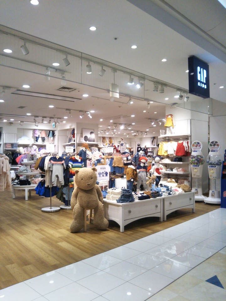 Gapストア (アクアシティお台場店）