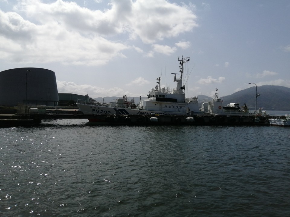 公園から見た敦賀港
