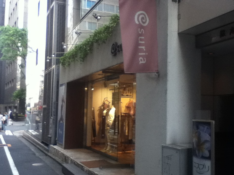 店頭付近