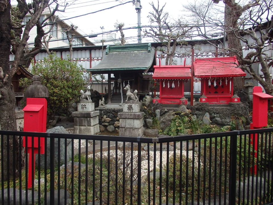 八幡八雲神社境内社