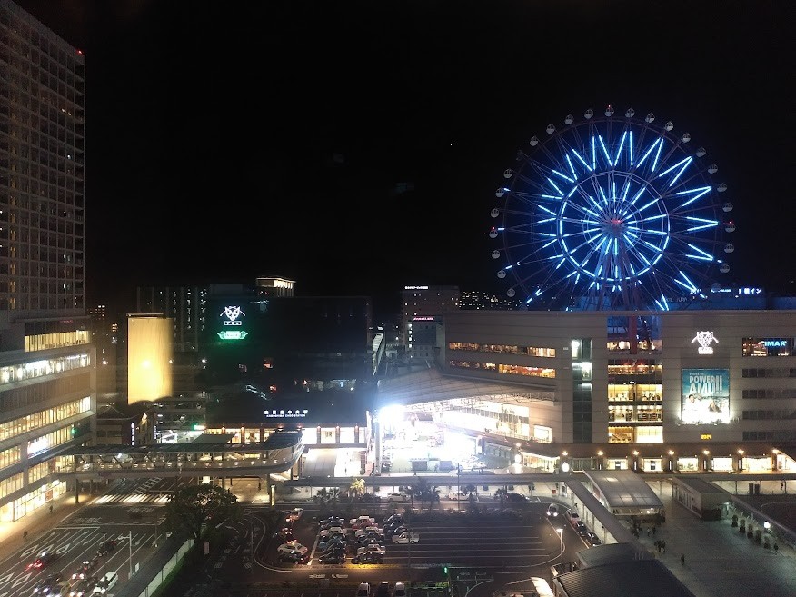 ホテルの部屋から撮影しました