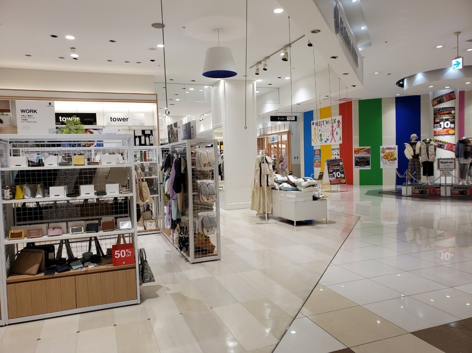 中も綺麗で気持ちいいショッピングモールです