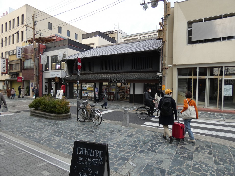 笹川文林堂と和風ローソン