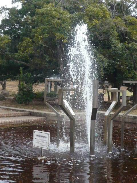 北側の中央部には、噴水があります。ゆったりとした雰囲気です。