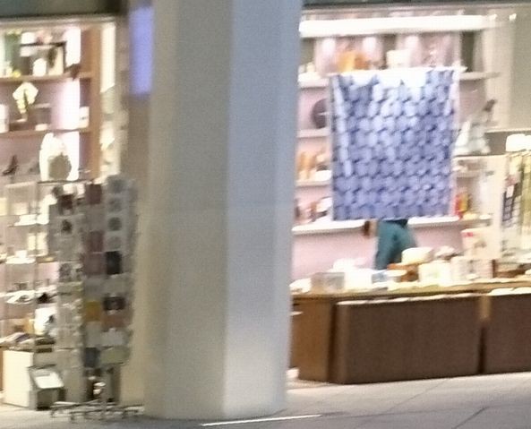 「プラスエス」スパイラルマーケット丸の内店の外観画像。