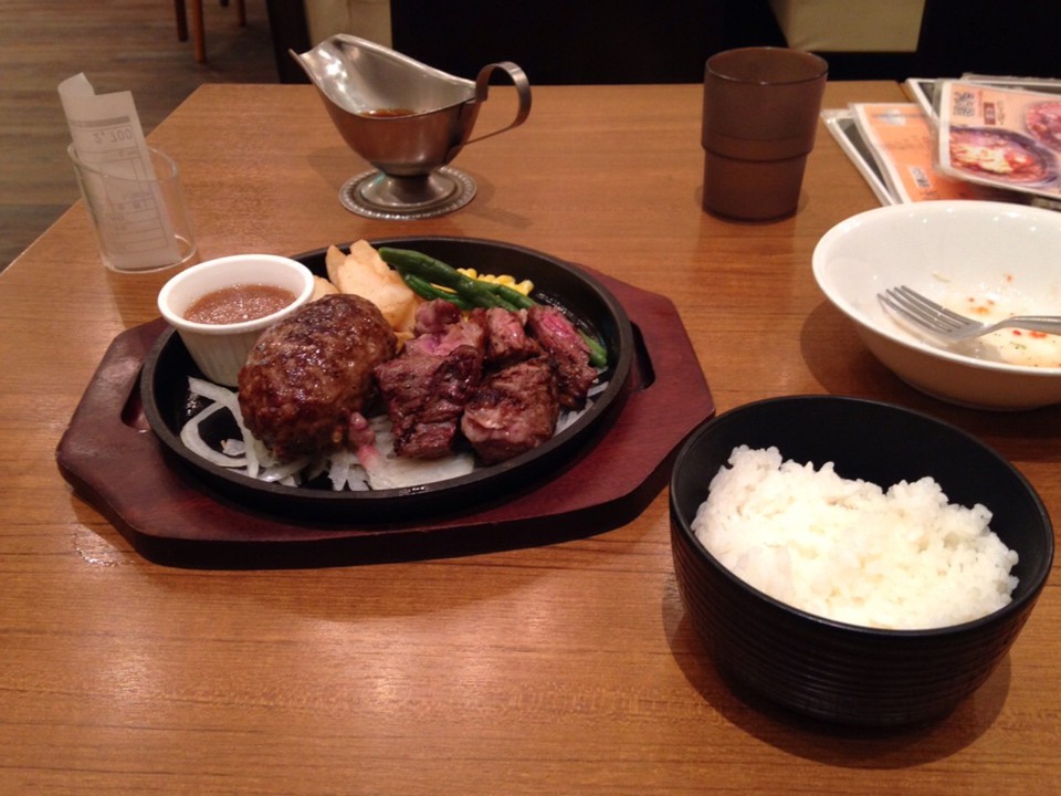 ミートシノワで夕食