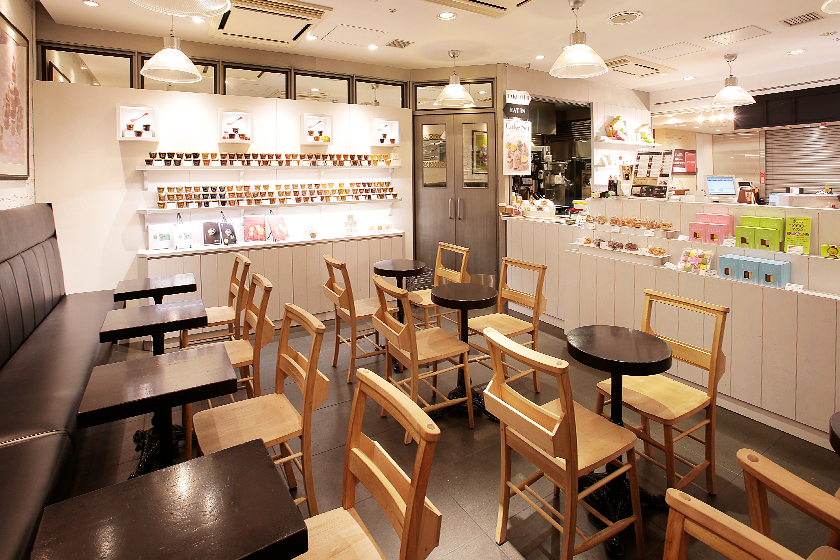 フェアリーケーキフェアグランスタ東京の店内画像。