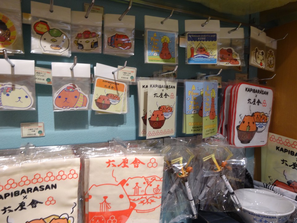 六厘舎とのコラボグッズ