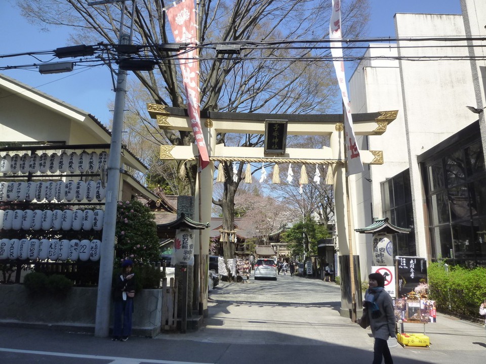 子安神社入り口の鳥居