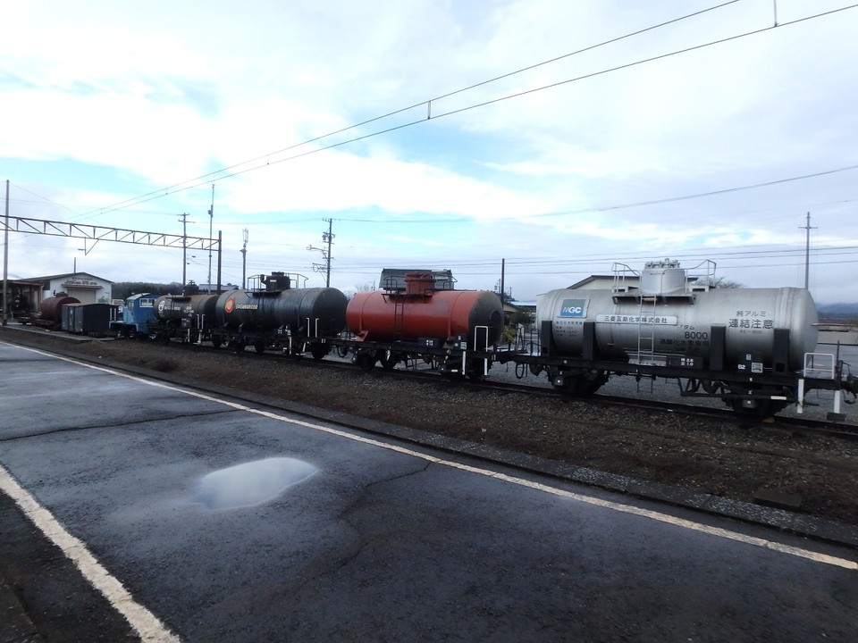 いまは見ることができない単軸のタンク車