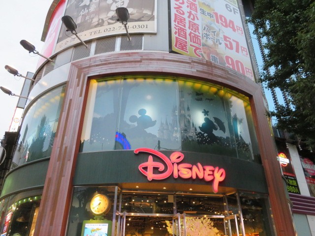 ミッキーちゃんとミニーちゃんのシルエットが素敵です