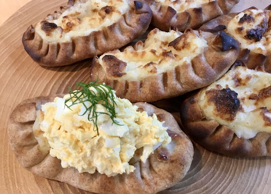 フィンランド人の国民食でもあるカルヤランピーラッカ