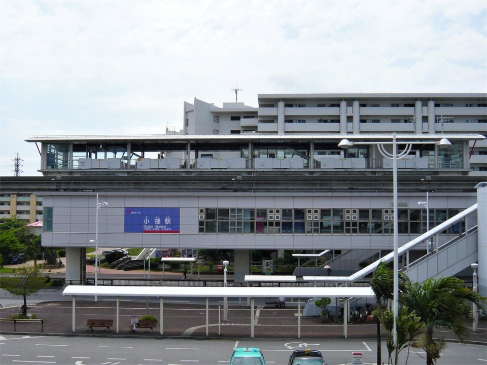 最寄り駅はゆいレール・小禄駅