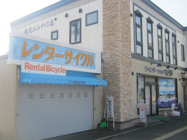 4月10日、9時5分頃の店舗の様子。まだ閉まっていました。