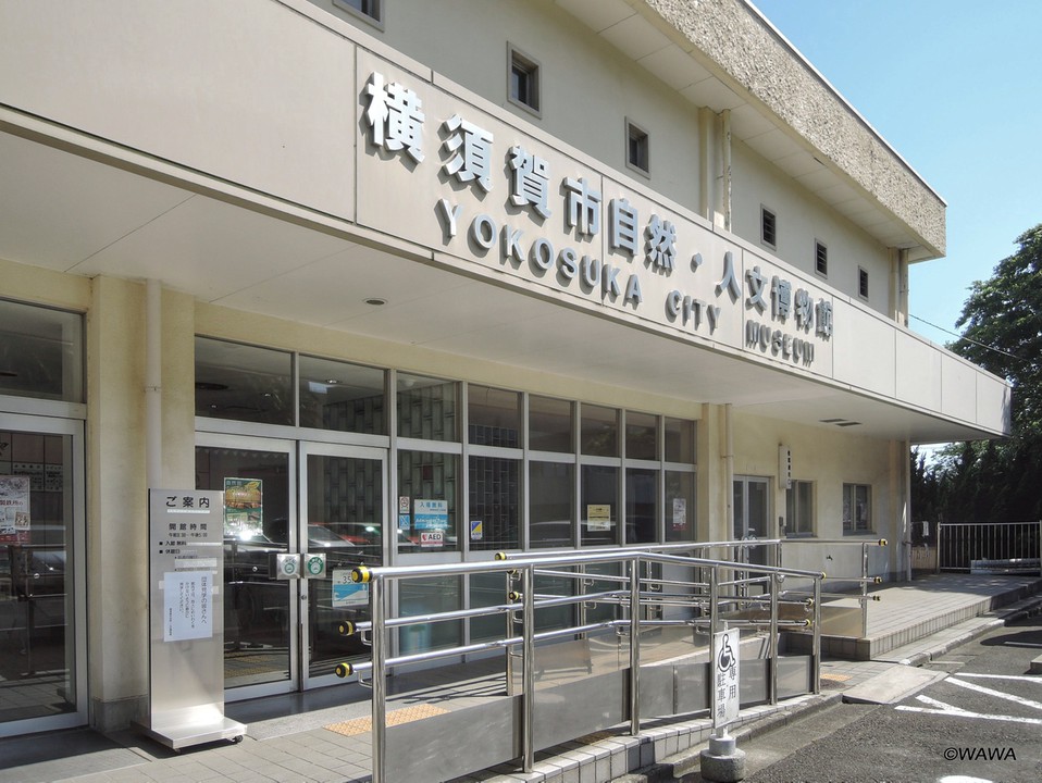 駐車場側からの入口