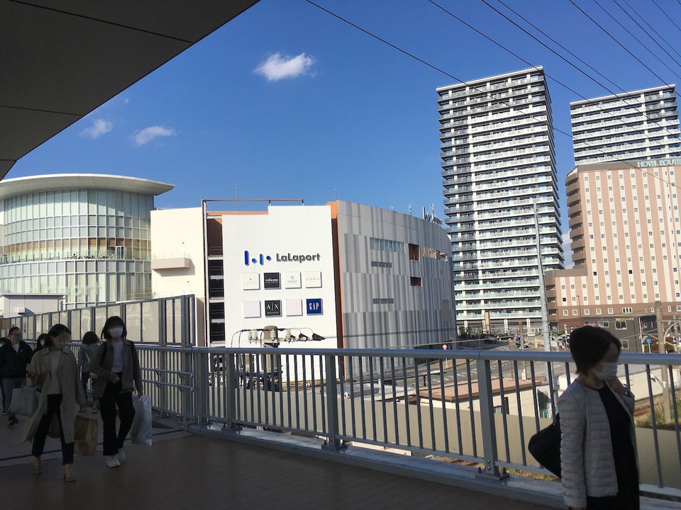JR海老名駅と直結