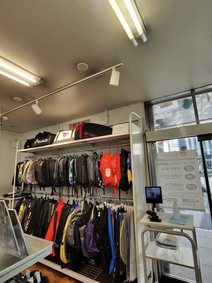 WINDSOR RACKETSHOPの店舗の店内の様子