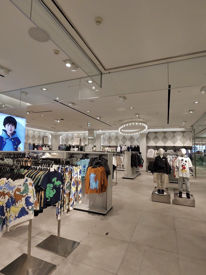 H&Mの店舗の売場