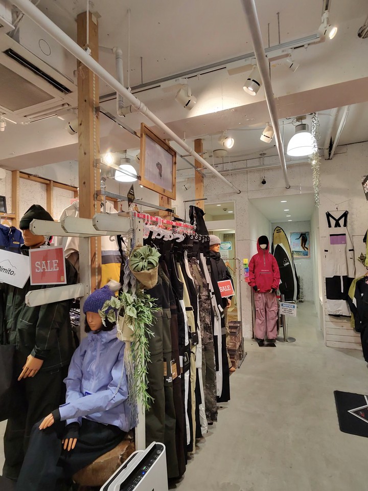 ムラサキスポーツの店内の売り場の様子