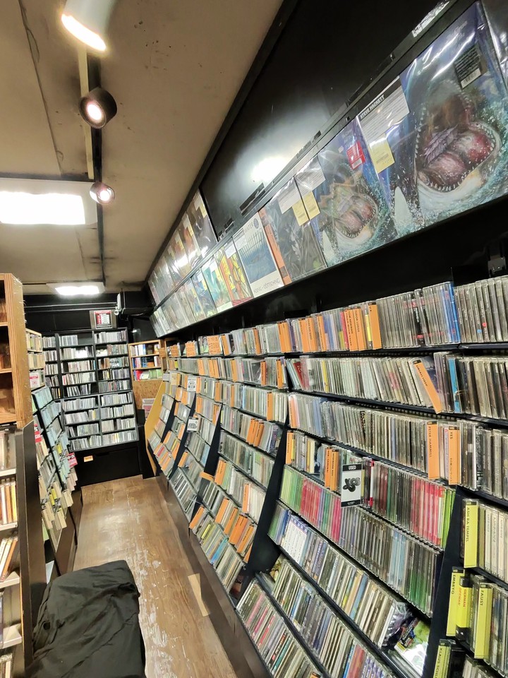 disk unionの店内の売り場