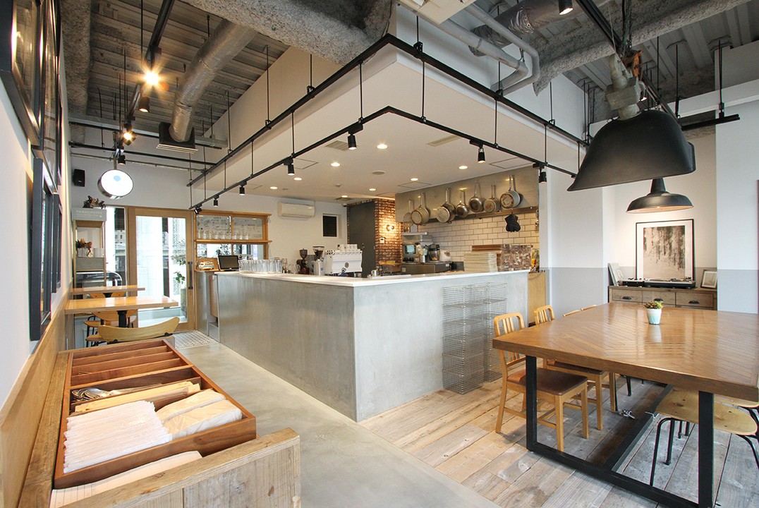 NORTHSHORE本店の内観画像。