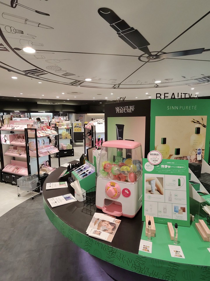 shop inの店頭ディスプレイ
