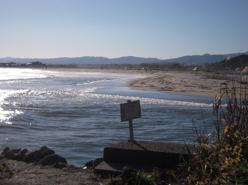 向かい側の月の浜
