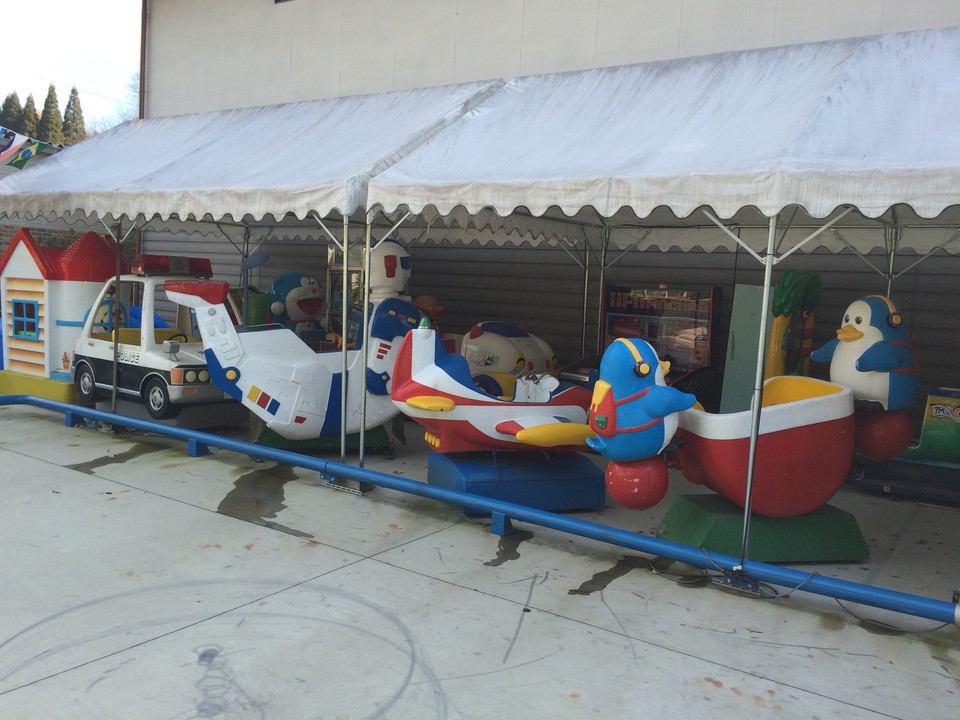 デパート屋上遊具