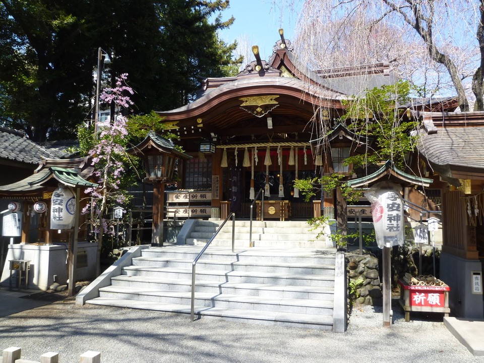 子安神社　拝殿