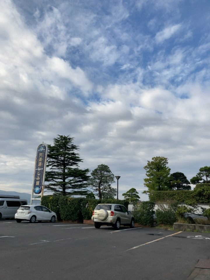 看板が目立つので分かりやすいです
