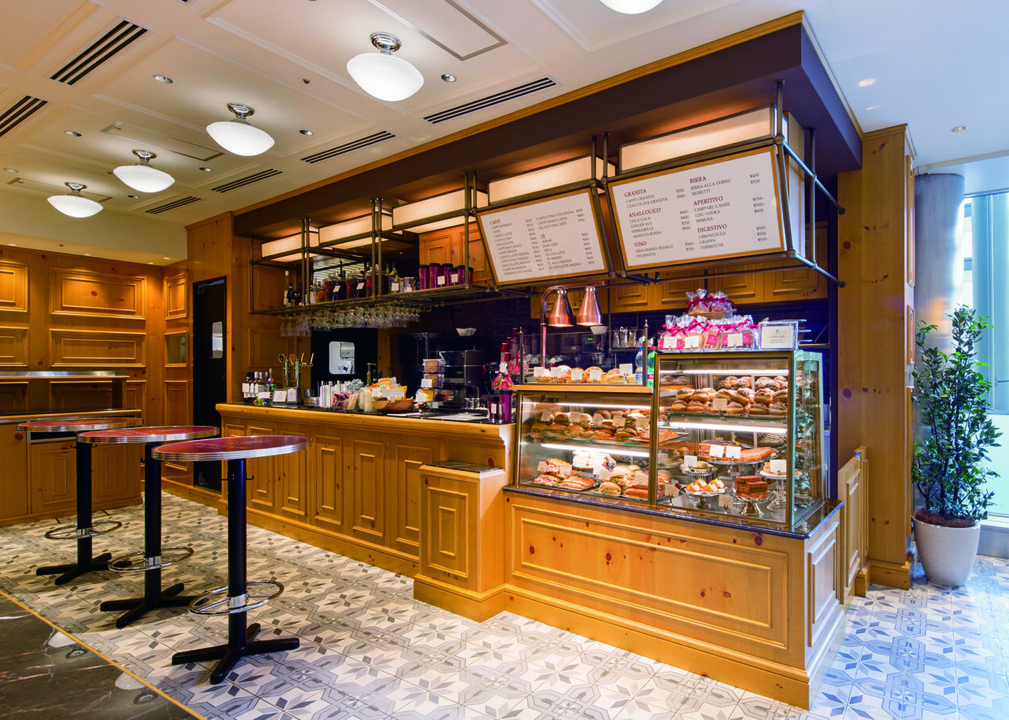 ANTICO CAFFÈ AL AVIS六本木ヒルズのおしゃれな店内風景