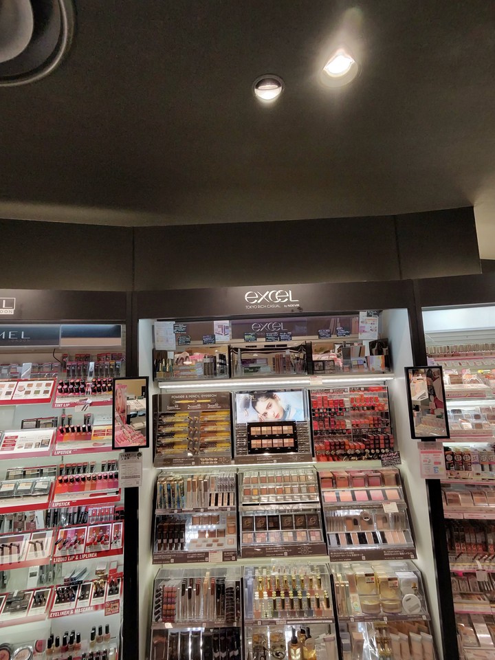 shop inの店内の売り場の様子
