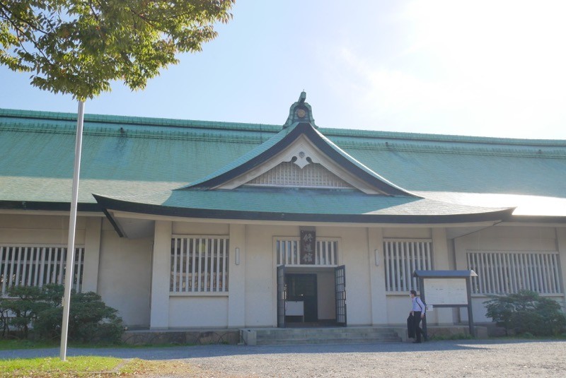 大阪城カラーな屋根。
