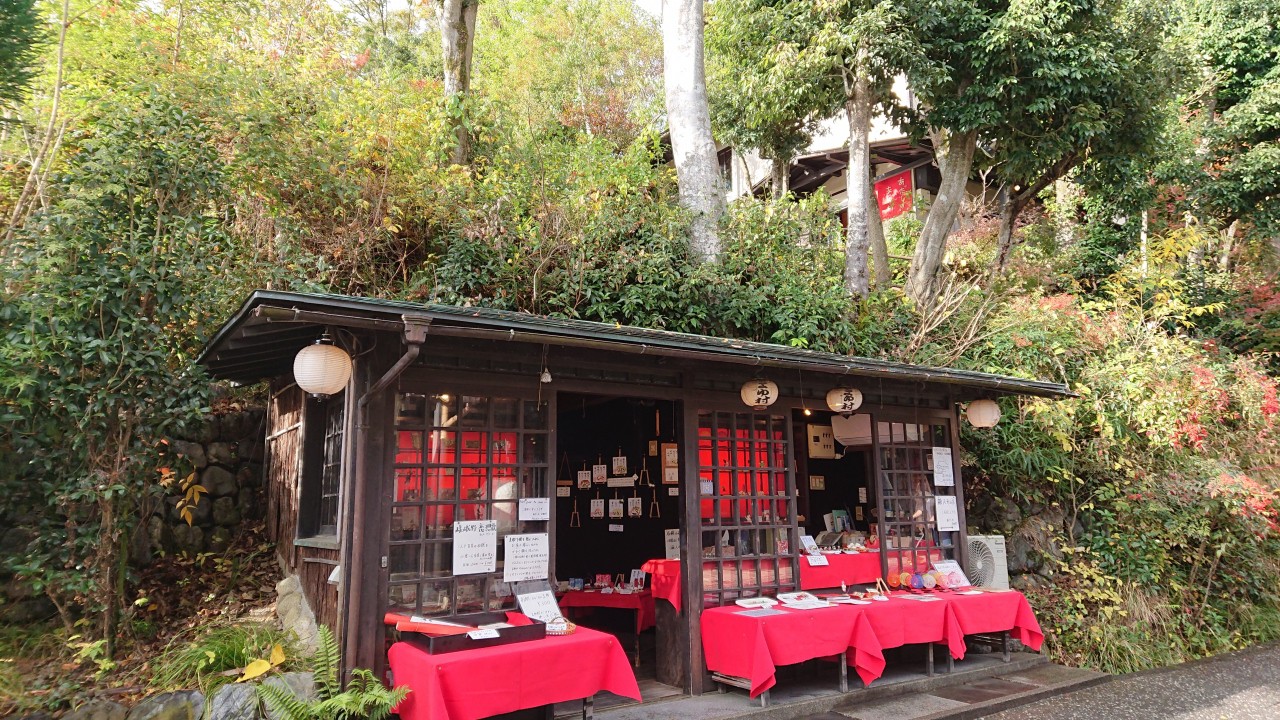 お店の前