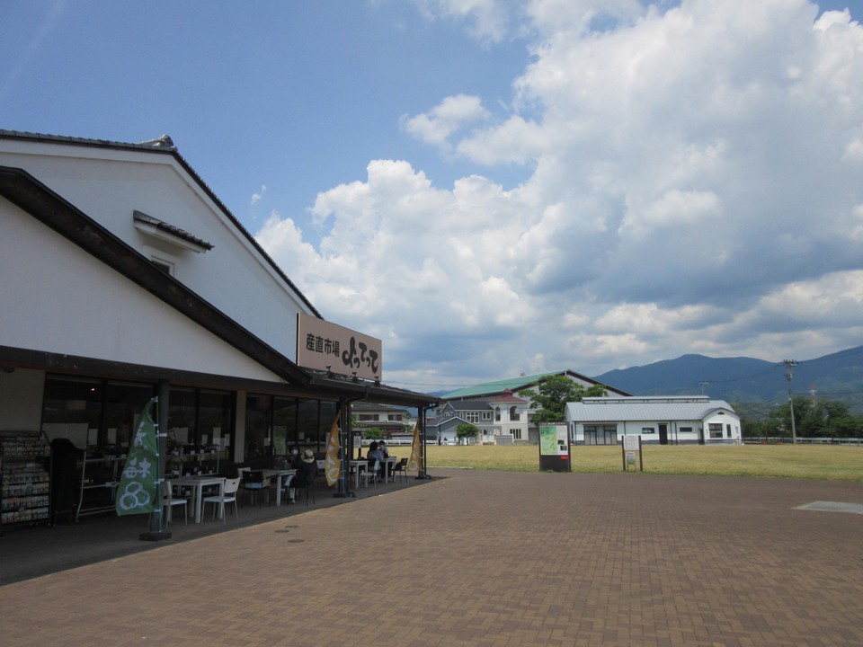 「道の駅　柿の郷くどやま」に併設
