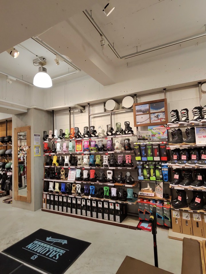 ムラサキスポーツの店内の売り場の様子