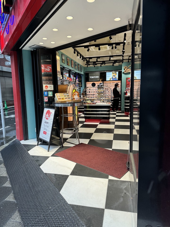 PARIS MIKIの店内の様子