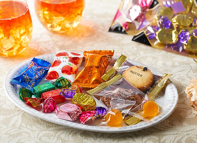 メリーチョコレートと焼き菓子の画像。