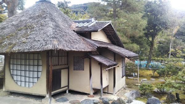 境内の建物