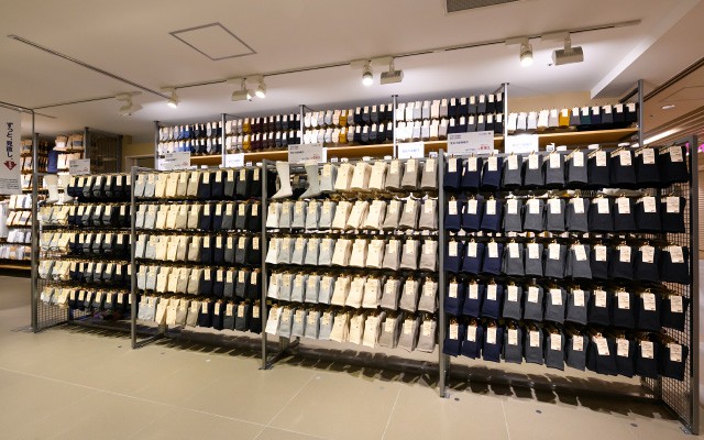 無印良品横浜ジョイナスの店内