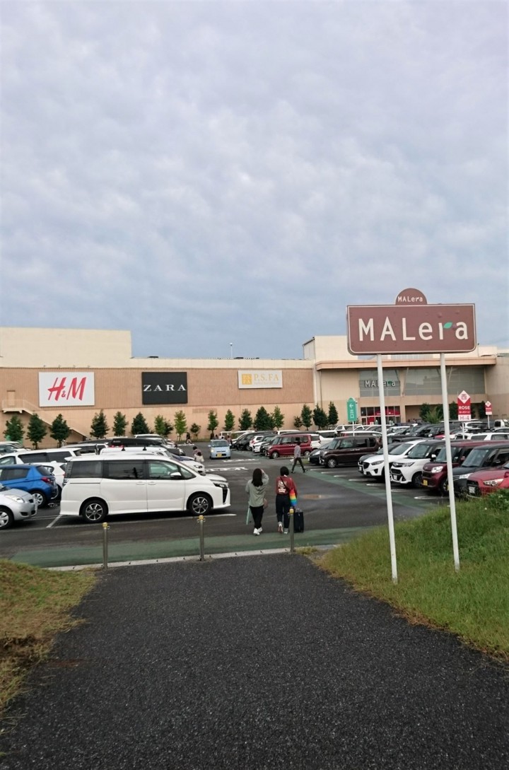 クルマでの来店がメインのモール