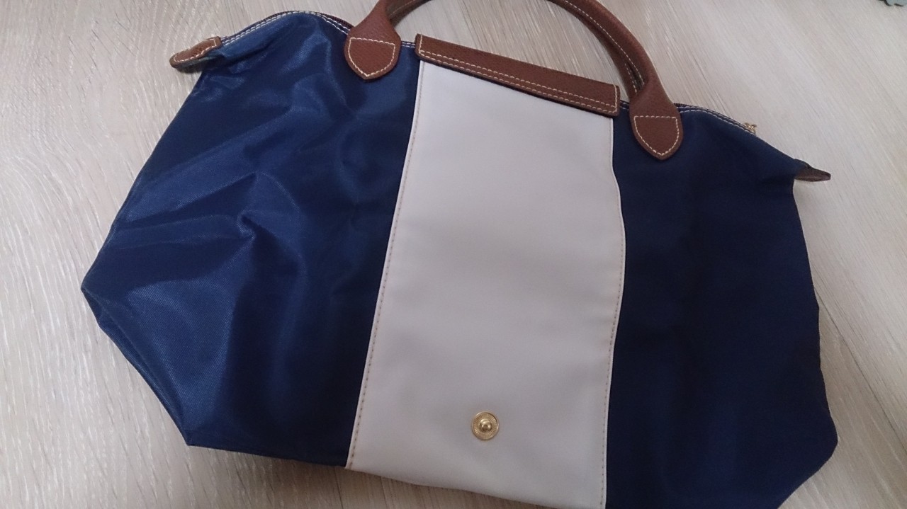 オーダー品　表にはイニシャル入り