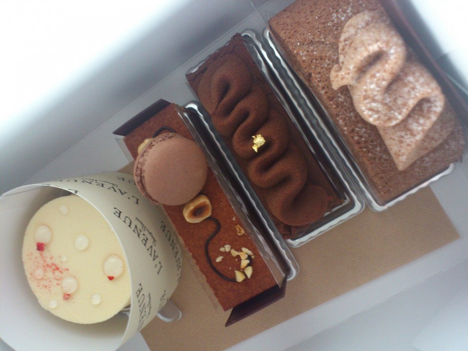 美味しそうなケーキ達です