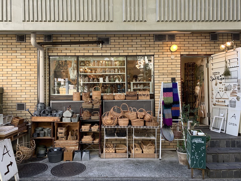 アレゴリーホームツールズ代官山本店の外観画像。
