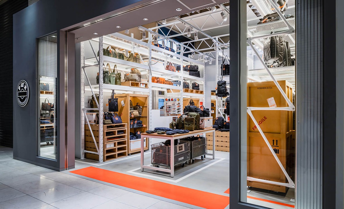 POTR新宿店の店舗入り口画像。