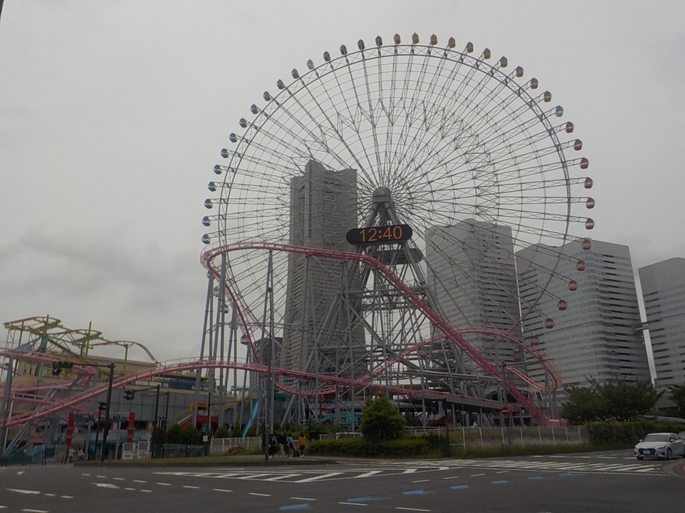コスモワールドのコスモクロック21全景